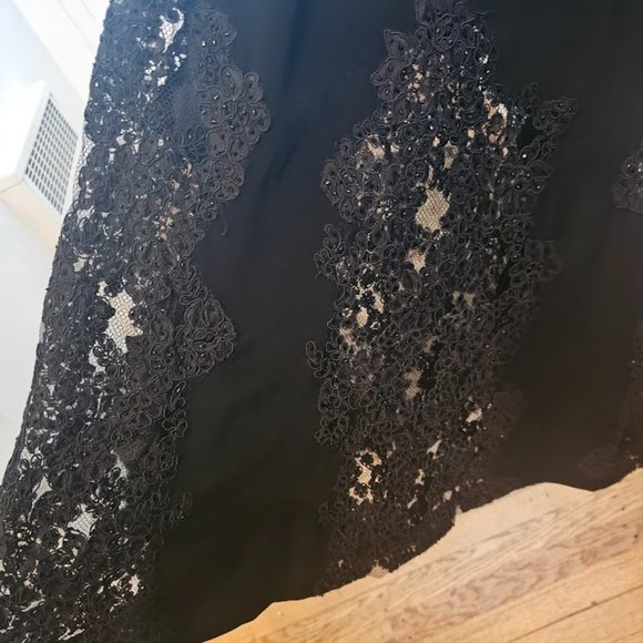B’Zar Black Maxi Sleeveless Gown | Stunning 20.5” Bottom Lace | Size: 8 - Picture 6 of 16